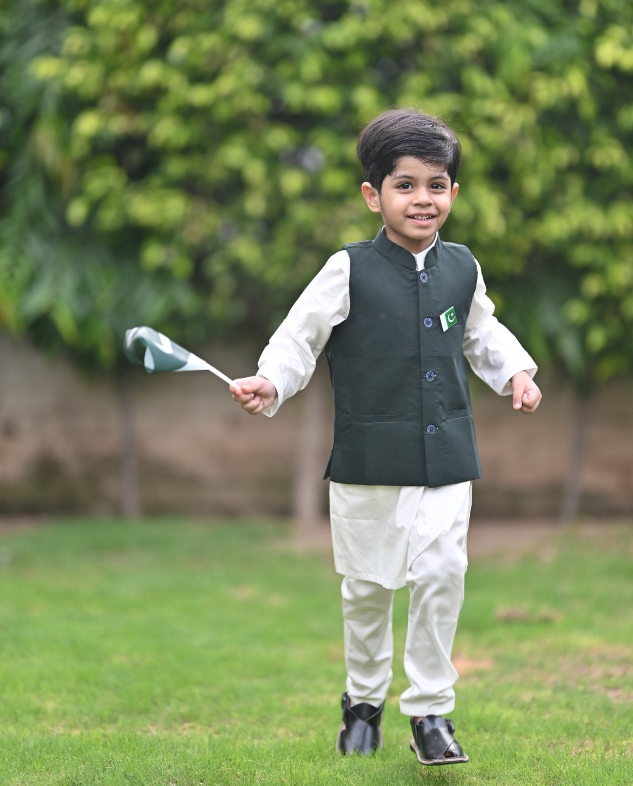 WHITE KURTA TROUSER & DARK GREEN WAISTCOAT