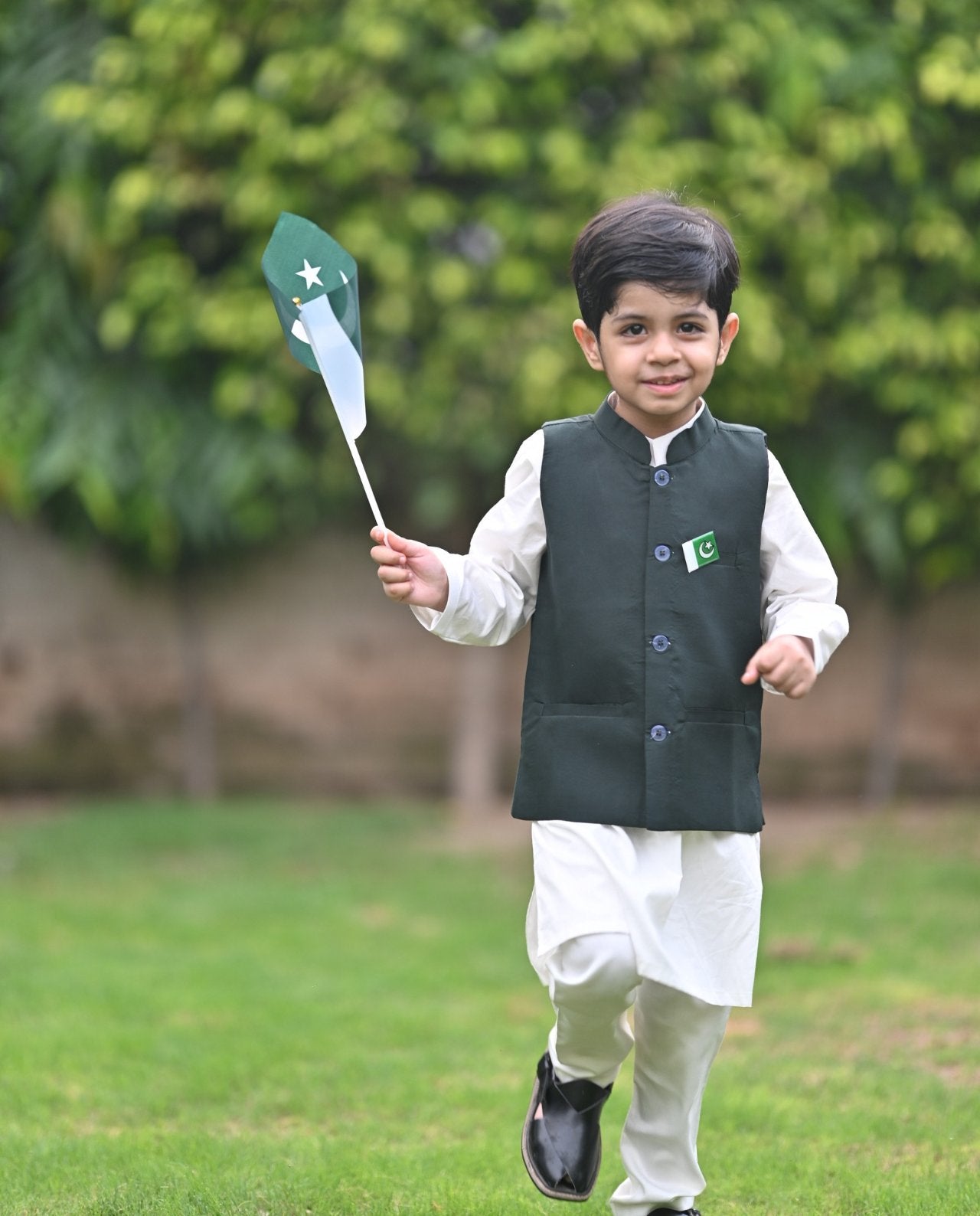 WHITE KURTA TROUSER & DARK GREEN WAISTCOAT