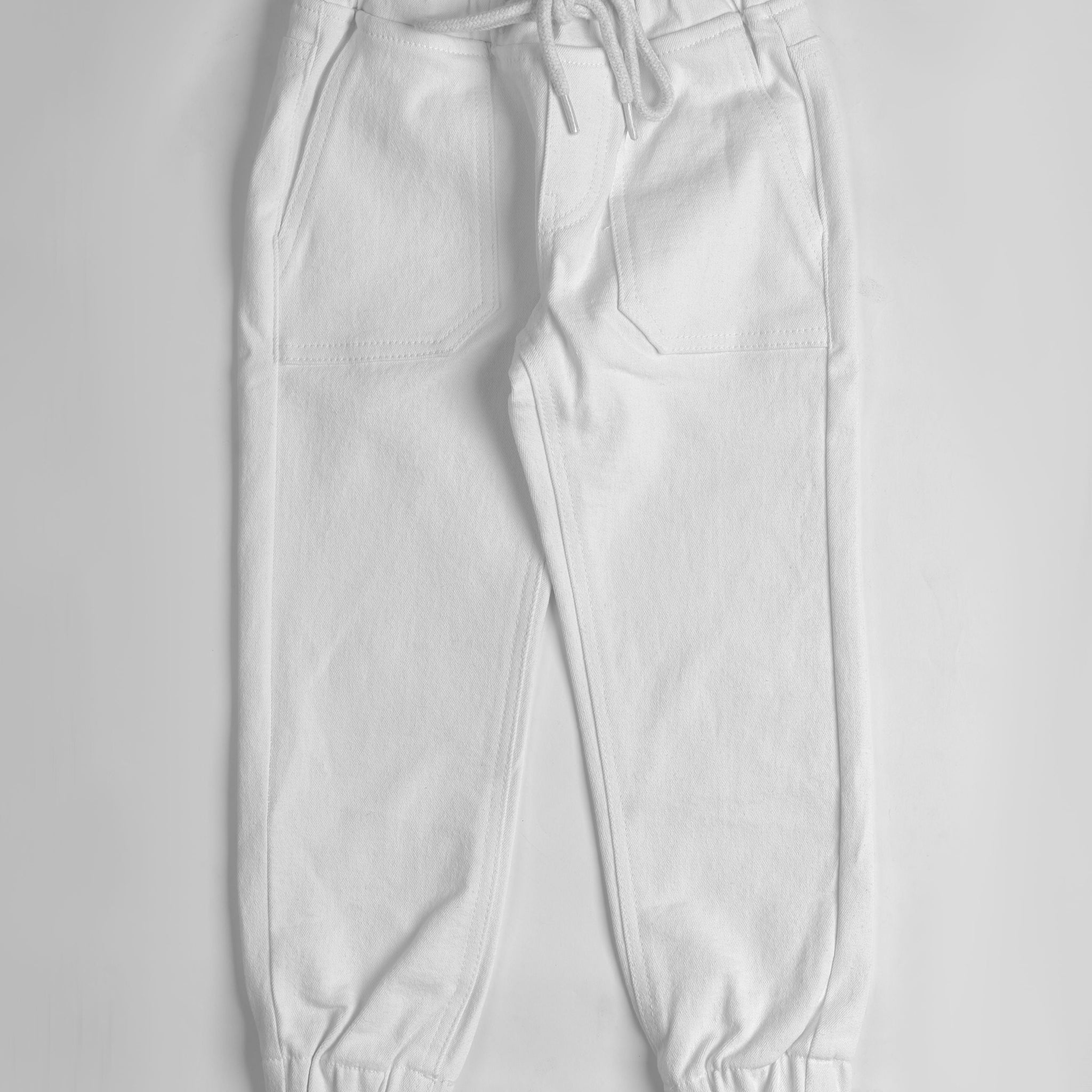 White jogger jeans