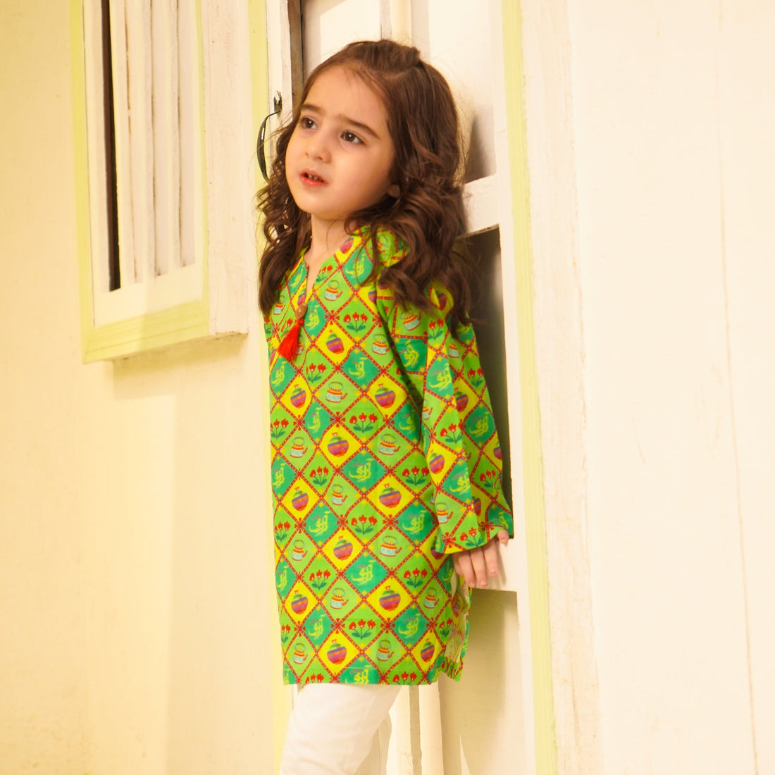 Girls Cotton Printed Kurti Kettle And Flowers Ind-Multi