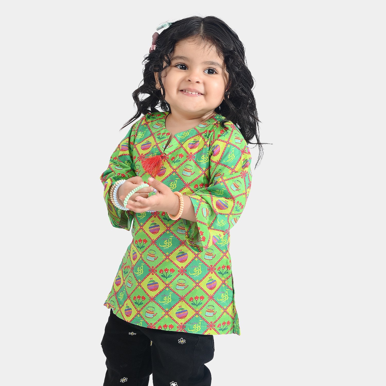 Infant Girls Cotton Printed Kurti Kettle And Flowers Ind-Multi