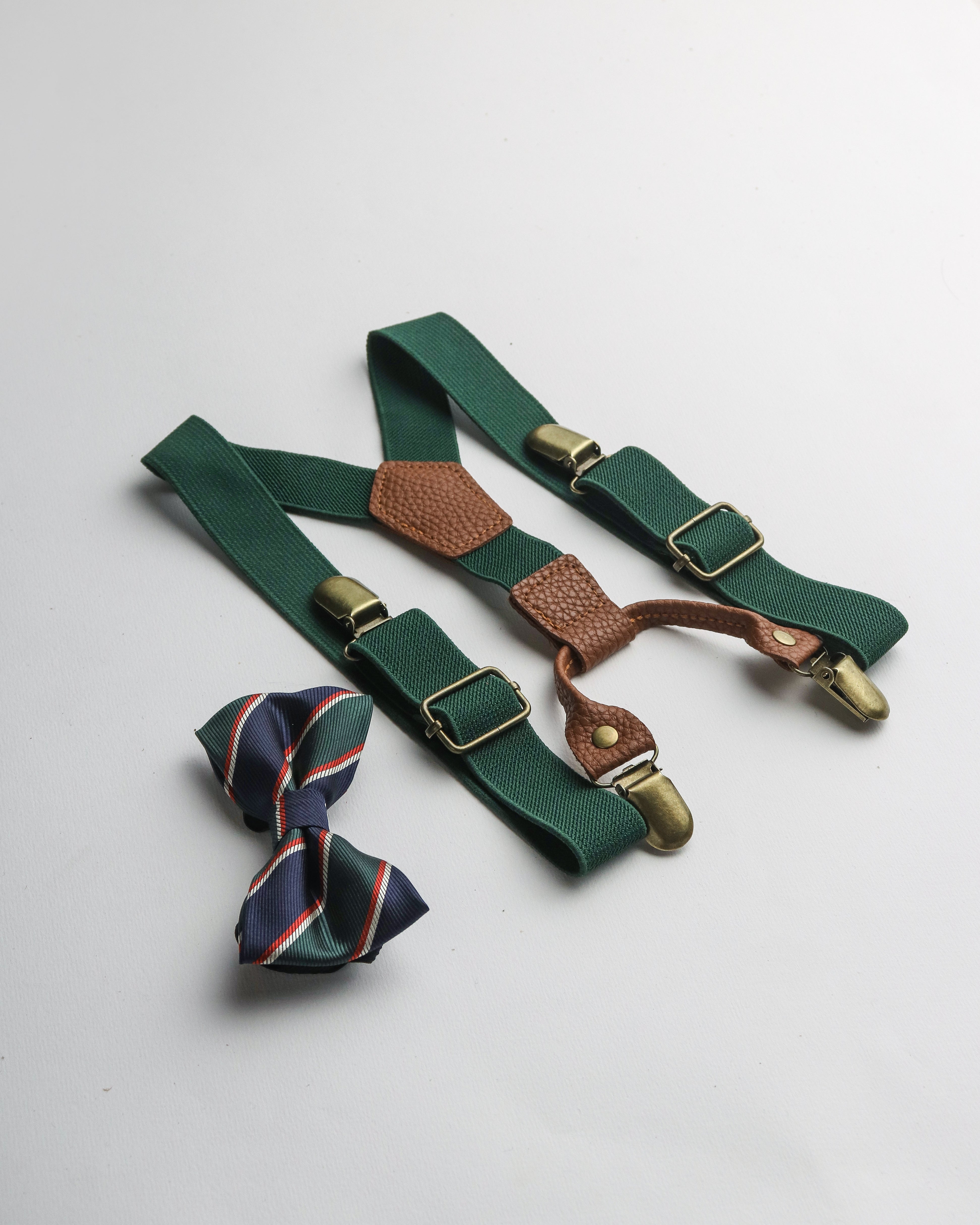 DARK GREEN SUSPENDER & PRINTED BOW TIE